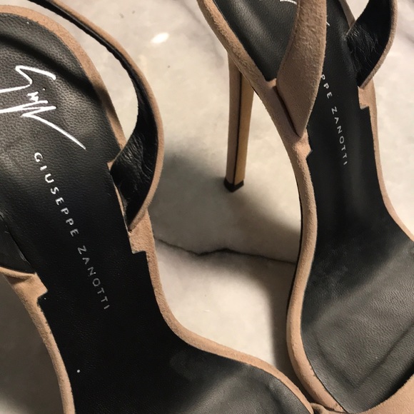 Giuseppe Zanotti Suede Slingback - Picture 4 of 4